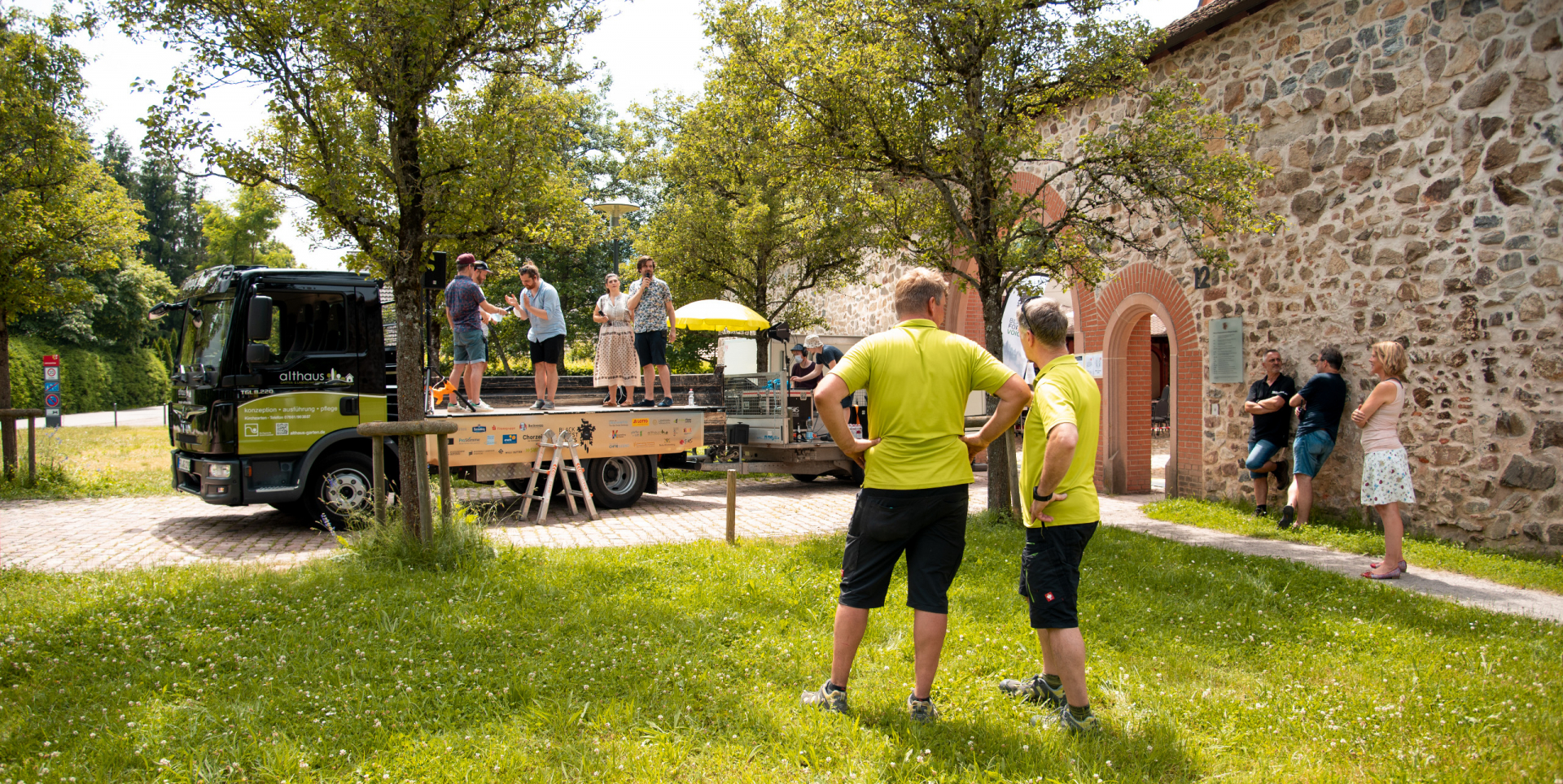 Mitsing-Truck mit Unduzo beim Black Forest Voices Festival